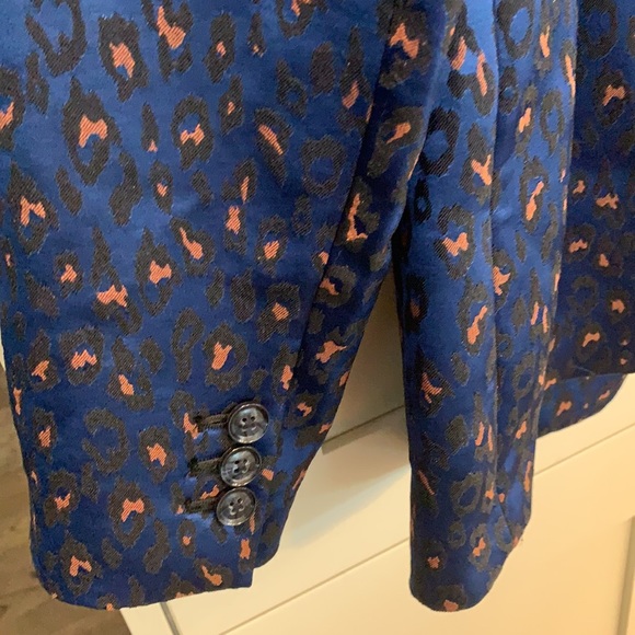 Banana Republic boyfriend blazer - size 2 - Picture 6 of 9